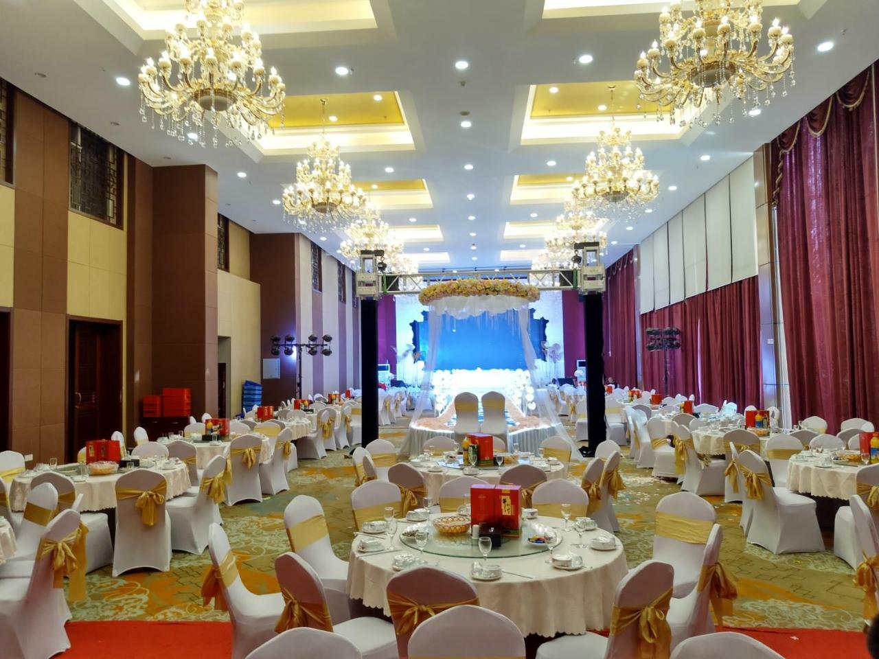 Beijing Gongmei Blue Peacock Business Hotel Exterior photo